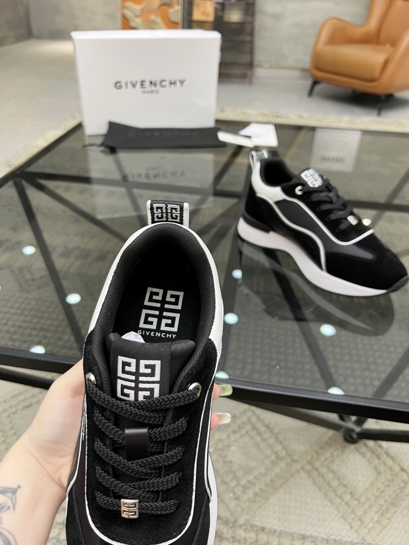 Givenchy Sneakers